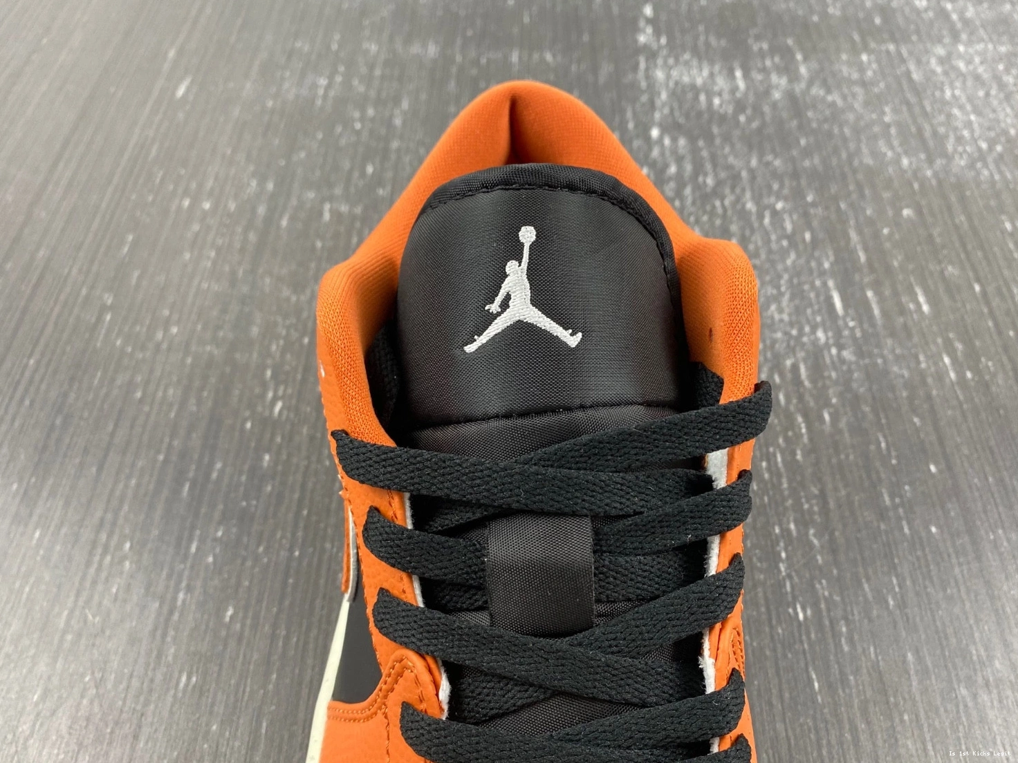 Jordan DV1299-800 Spice 1 WMNS Sport Low Air 0215